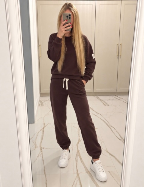 Czekoladowy dres